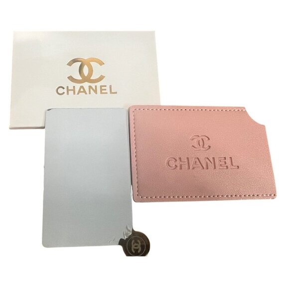 ⚡️CHANEL Beauty Pocket Mirror & Leather Card Holder NIB⚡️ - Picture 3 of 10